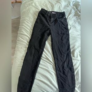 No Boundaries Juniors' High Rise Skinny Jeans